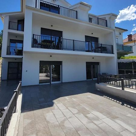 Fantasia Del Mare Apartment And Rooms Dramalj Exterior photo