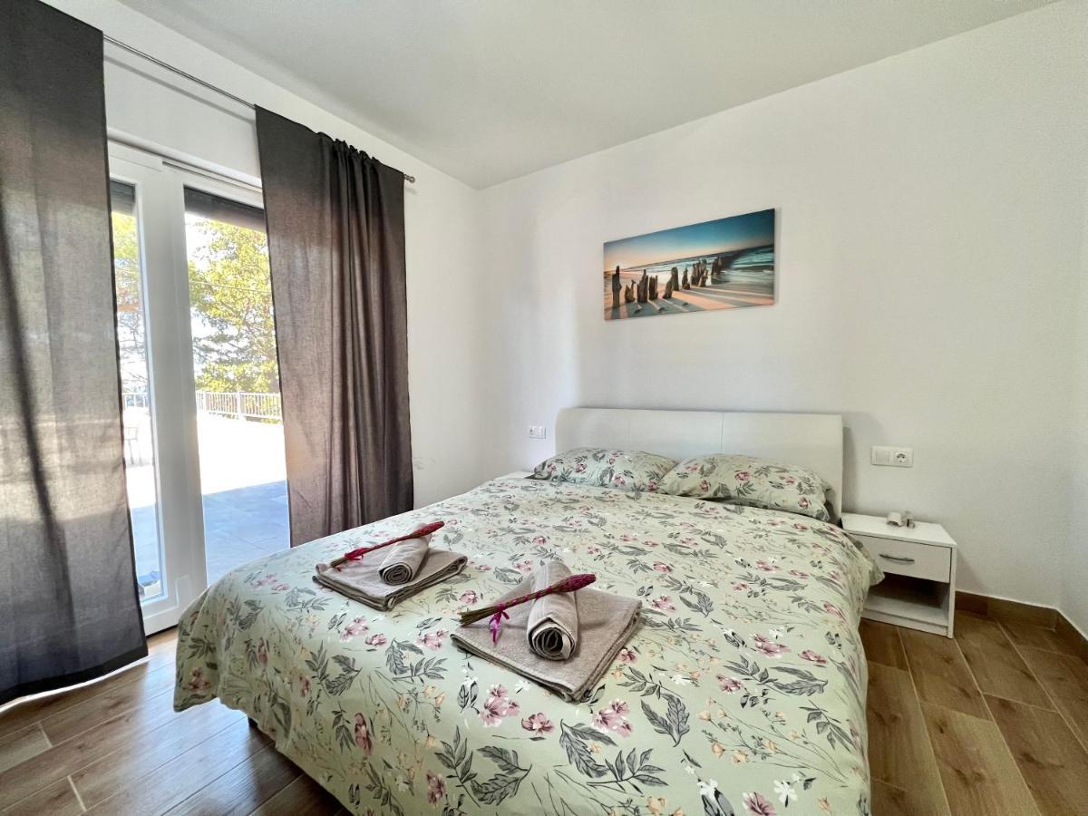 Fantasia Del Mare Apartment And Rooms Dramalj Exterior photo