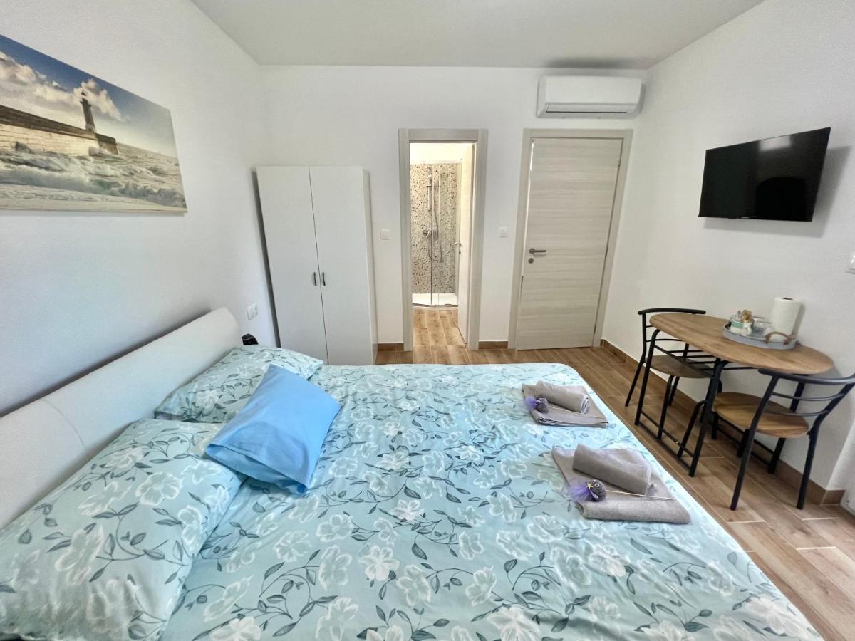 Fantasia Del Mare Apartment And Rooms Dramalj Exterior photo