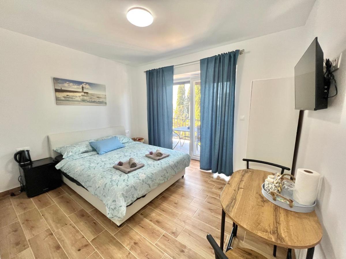 Fantasia Del Mare Apartment And Rooms Dramalj Exterior photo